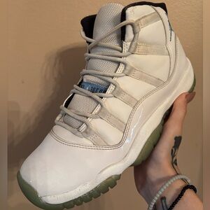 Air Jordan 11 BG 'Legend Blue'